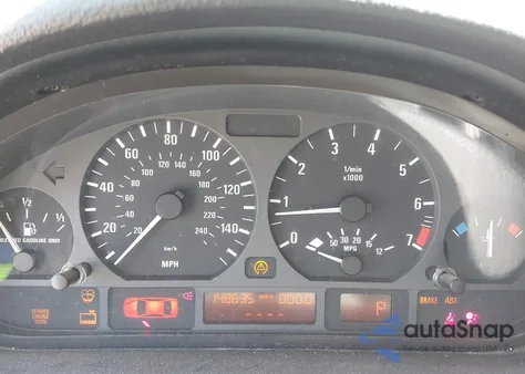 2003 BMW 325Xi z USA, uszkodzony, nr VIN WBAEU33403PM58205